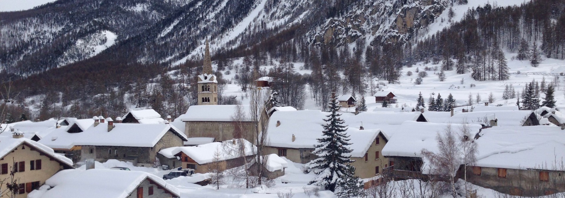 Névache Snowshoe: Valleys & Cols