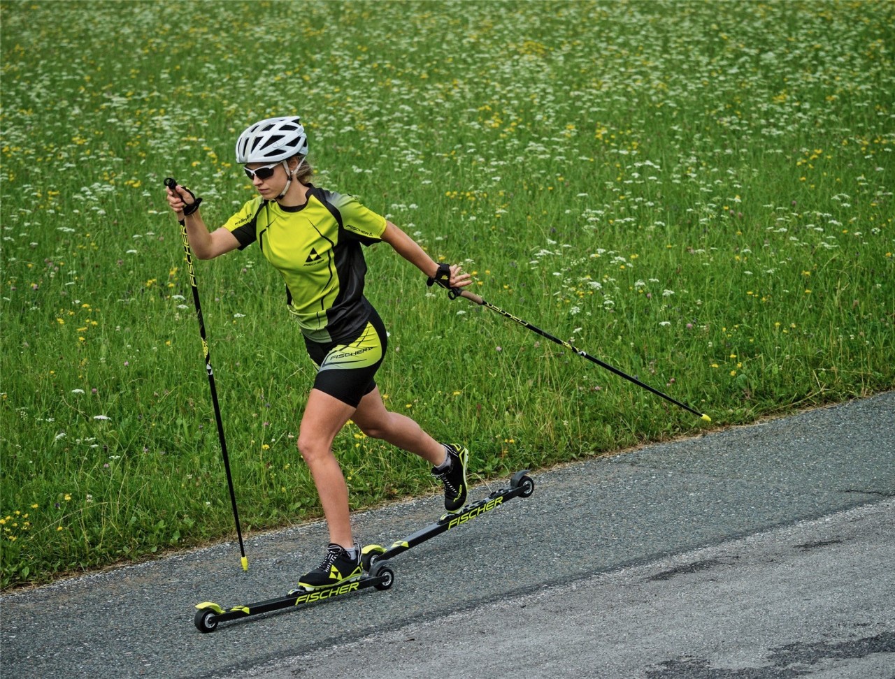 Roller Skiing &#039;classic&#039; style